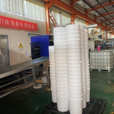 1L 2L 5L PP Verpakkingscontainer Plastic Drum Seal Verf Emmer Emmers met handvaten