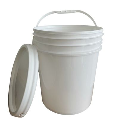 Gemakkelijke 20 liter plastic verf emmers met gemakkelijk te openen ontwerp en sterke handgrepen