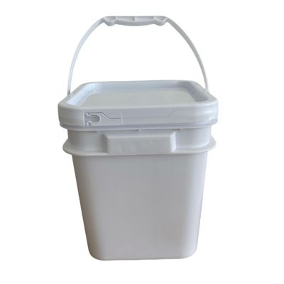 Plastic Handle Square Bucket met deksel 4 Gallon Capaciteit Witte kleur en cosmetisch ontwerp
