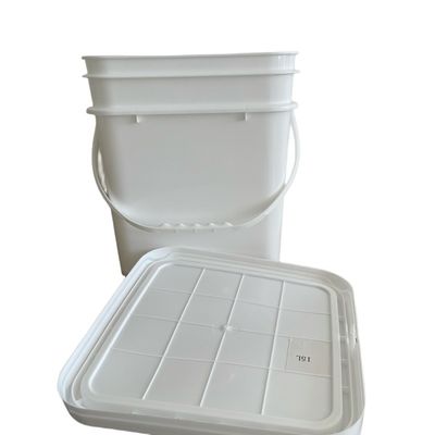 Accessoires inbegrepen Emmers Deksel en handvat voor 4 liter plastic emmer
