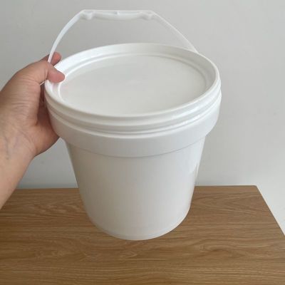 500 ml/750 ml/1000 ml ronde plastic emmers voor kleine levensmiddelen met afgesloten deksels en materiaal