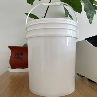 20L heldere witte voedselkwaliteit PP plastic emmer met deksel en handvat voor FDA-certificering