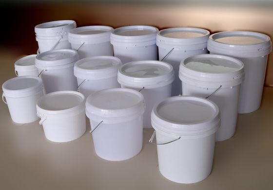 Doorzichtige ronde plastic emmer met handvat voor augurkensaus en zeevruchten 3L capaciteit