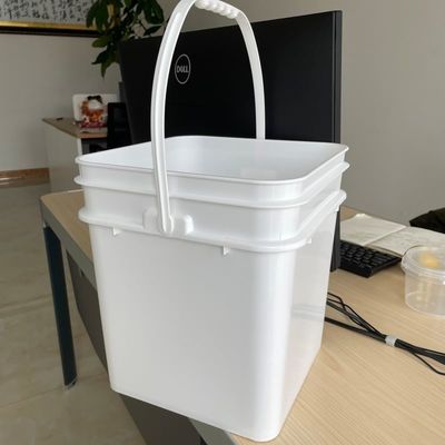 Aanpassen van 5 gallon bad met Duurzame Plastic Square Bucket Versatile Solution