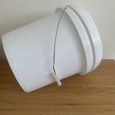 20 liter witte composteerbak met plastic emmer en industriële deksel