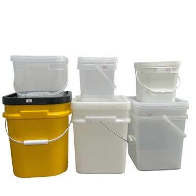 Doorzichtige vierkante plastic emmer met duldbare deksel en gecertificeerde 1-25L capaciteit