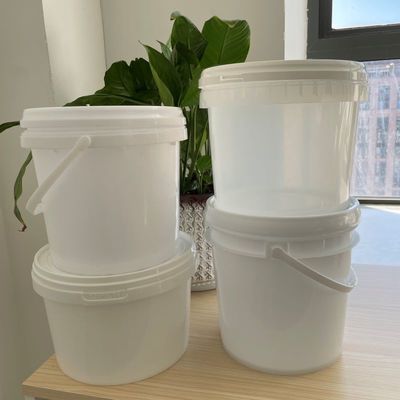 Chemische 4L plastic emmer met deksel en handvat plastic container