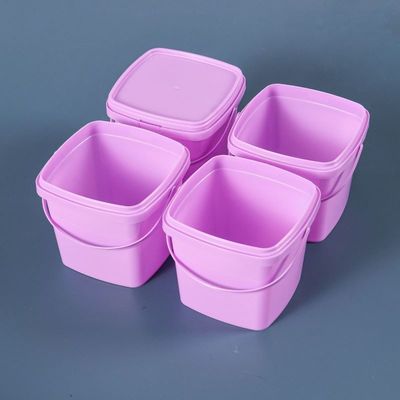 Persoonlijke 300 ml 500 mL 750 ml plastic emmers met deksel voor yoghurt ijs knoflook pasta en saus