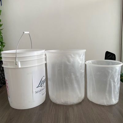 Aanpassen 1-25L Plastic Bucket met deksel en handle Duurzame anti-impact opslagoplossing