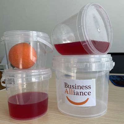 Transparante plastic container met manipulatiebestendige deksel