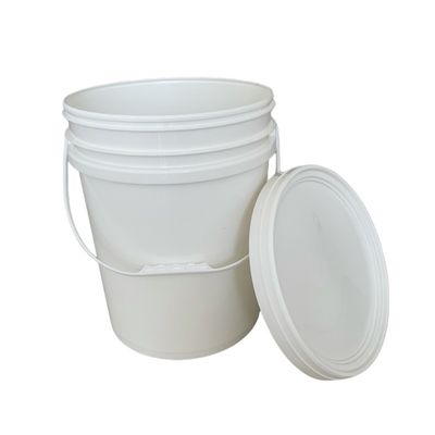 Polypropyleen verzegelde 10L 20L verf emmer met accessoires emmers deksel en handvat