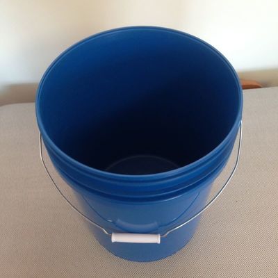 20 liter plastic emmer met metalen handvat Duurzaam en gecertificeerd door GAP/ISO/FDA